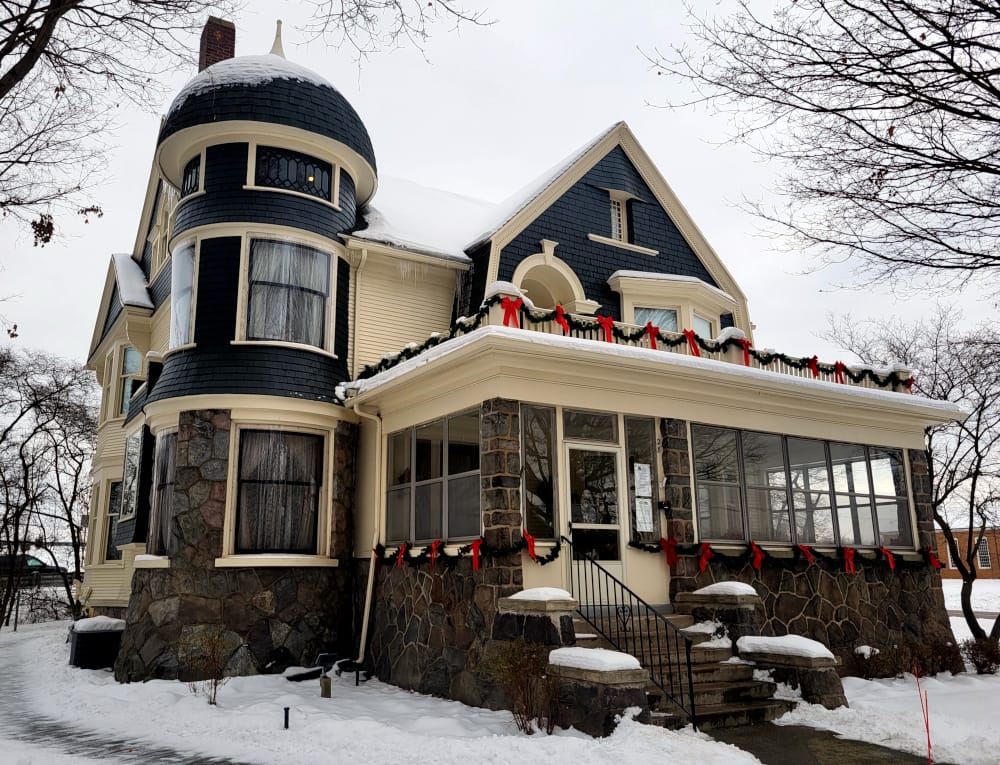 Christmas at Tiffany's: Jenison Museum lit up in historical flair